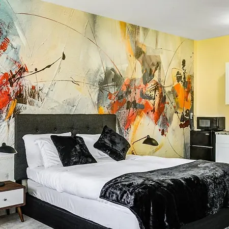 Private Hallandale Beach Studio Wbath Walking Distance To The Beach Pool Free Parking